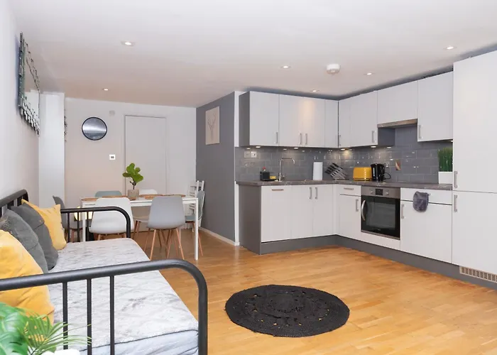 Cosy Ground Floor Apartment
